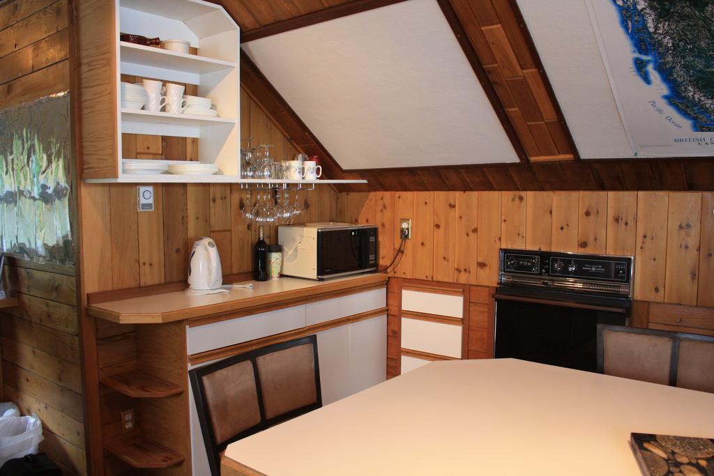 Orca Lodge Sointula ภายนอก รูปภาพ