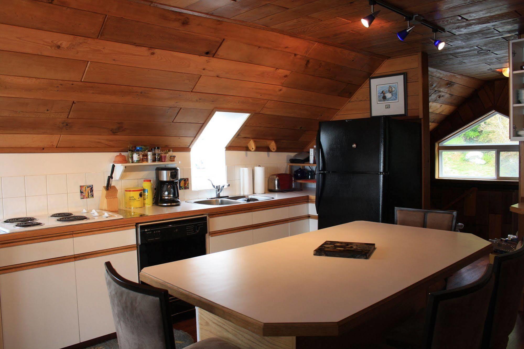 Orca Lodge Sointula ภายนอก รูปภาพ