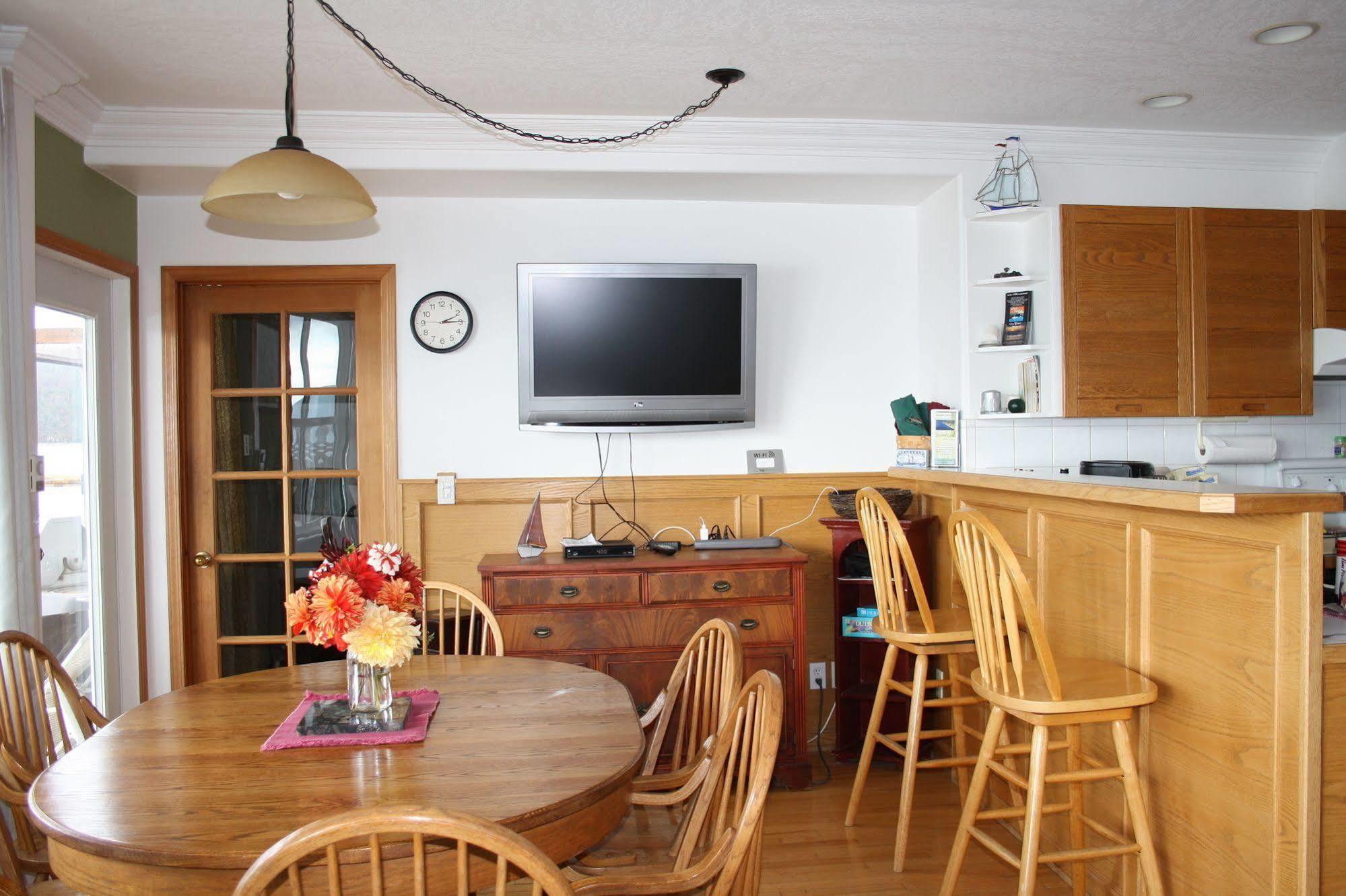 Orca Lodge Sointula ภายนอก รูปภาพ